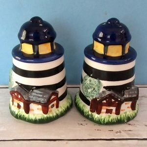 Ceramic lighthouse salt & pepper shakers - Coastal style - Beach house decor